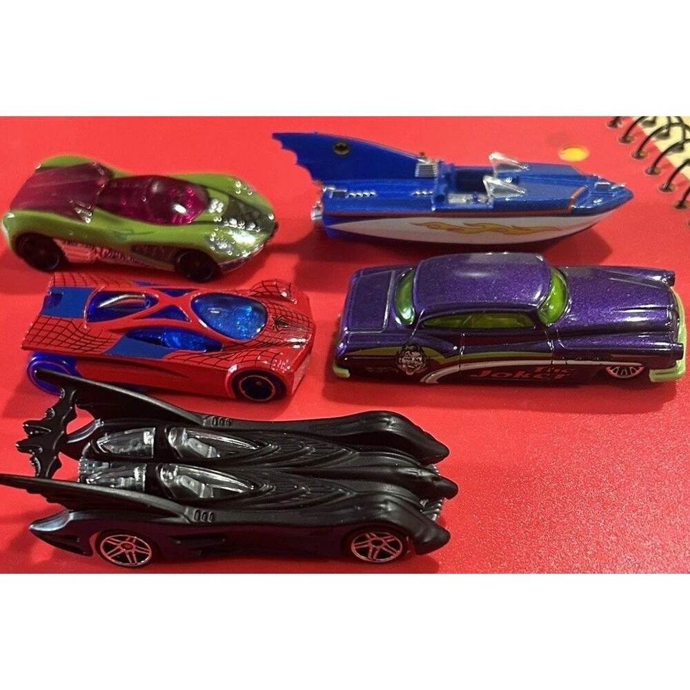 Hot Wheels Marvel & DC Comics Toy Car Lot (5) Batmobile Batboat Joker Spider-Man